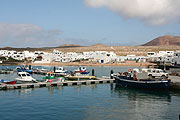 Einfahrt in den Hafen von Caleta del Sebo (©Foto: MartiN Schmitz)